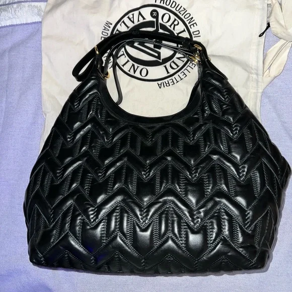 Orlandi Valentino Oversized Black Leather Tote - Picture 2 of 11